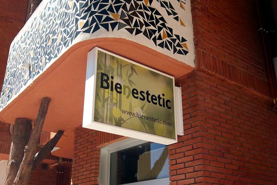 Banderola luminosa corporativa Solvisión