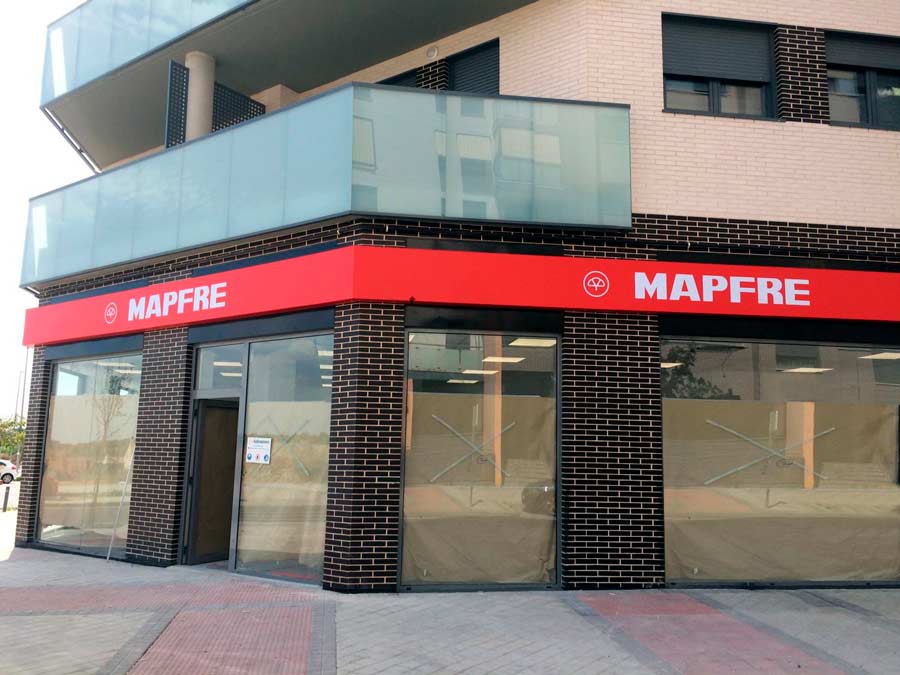 Rótulo de lona flexible de grandes dimensions Mapfre